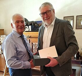 Landrat Matthias Damm gratuliert Rüdiger Borck zum 80. Geburtstag