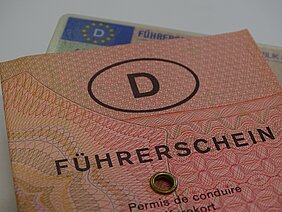 Dokument mit der Aufschrift Führerschein