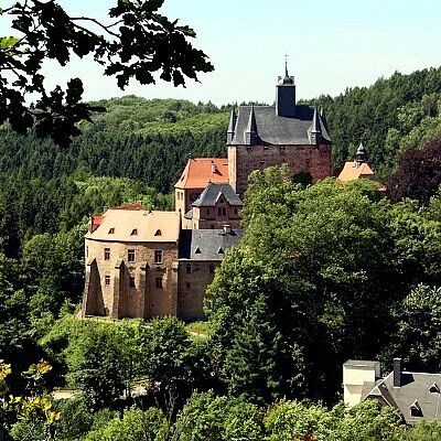 Burg Kriebstein im Wald